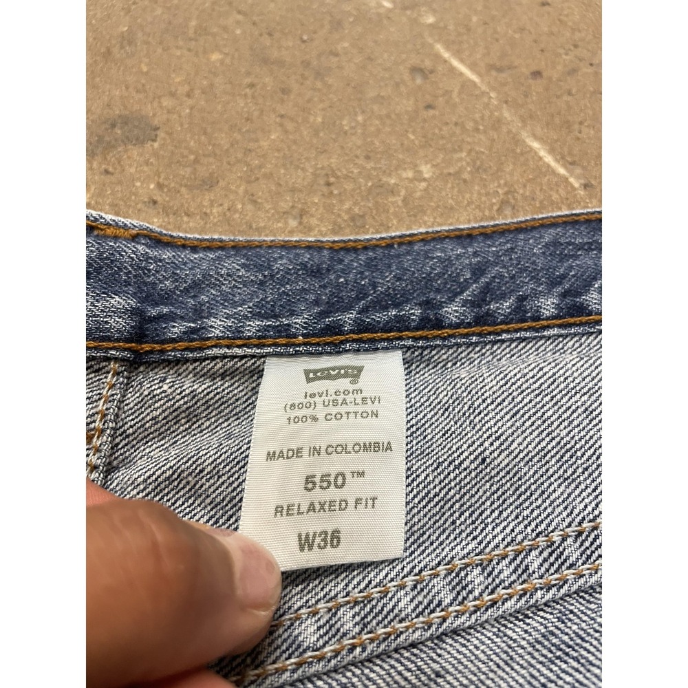 Levis 550 Shorts Mens 36 Blue Denim Relaxed Fit Bermuda Stone Wash 5-Pocket - Picture 6 of 16